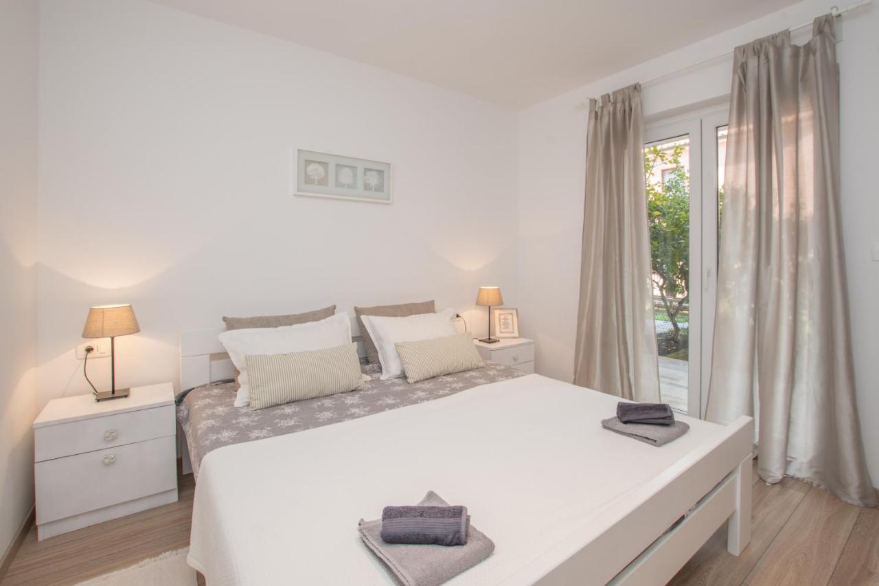 Apartments Lirio Умаг Экстерьер фото