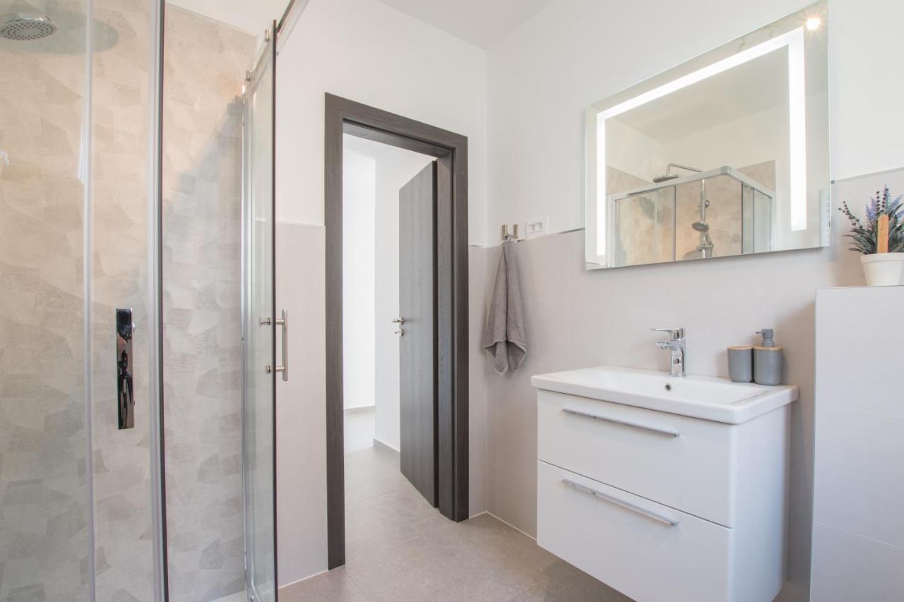 Apartments Lirio Умаг Экстерьер фото