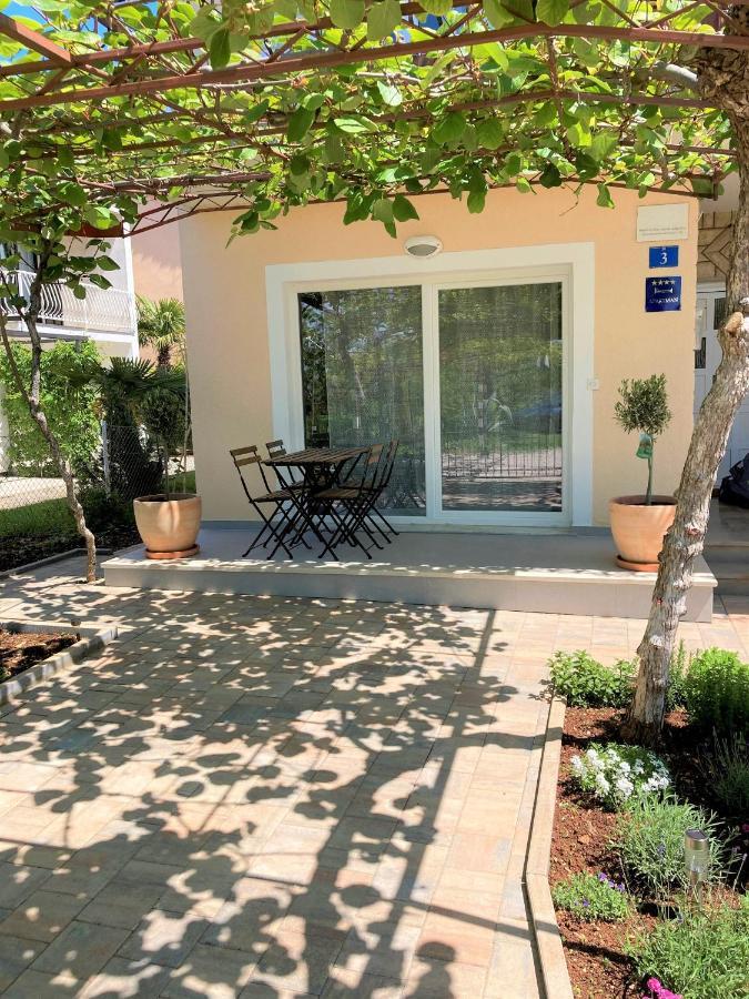 Apartments Lirio Умаг Экстерьер фото